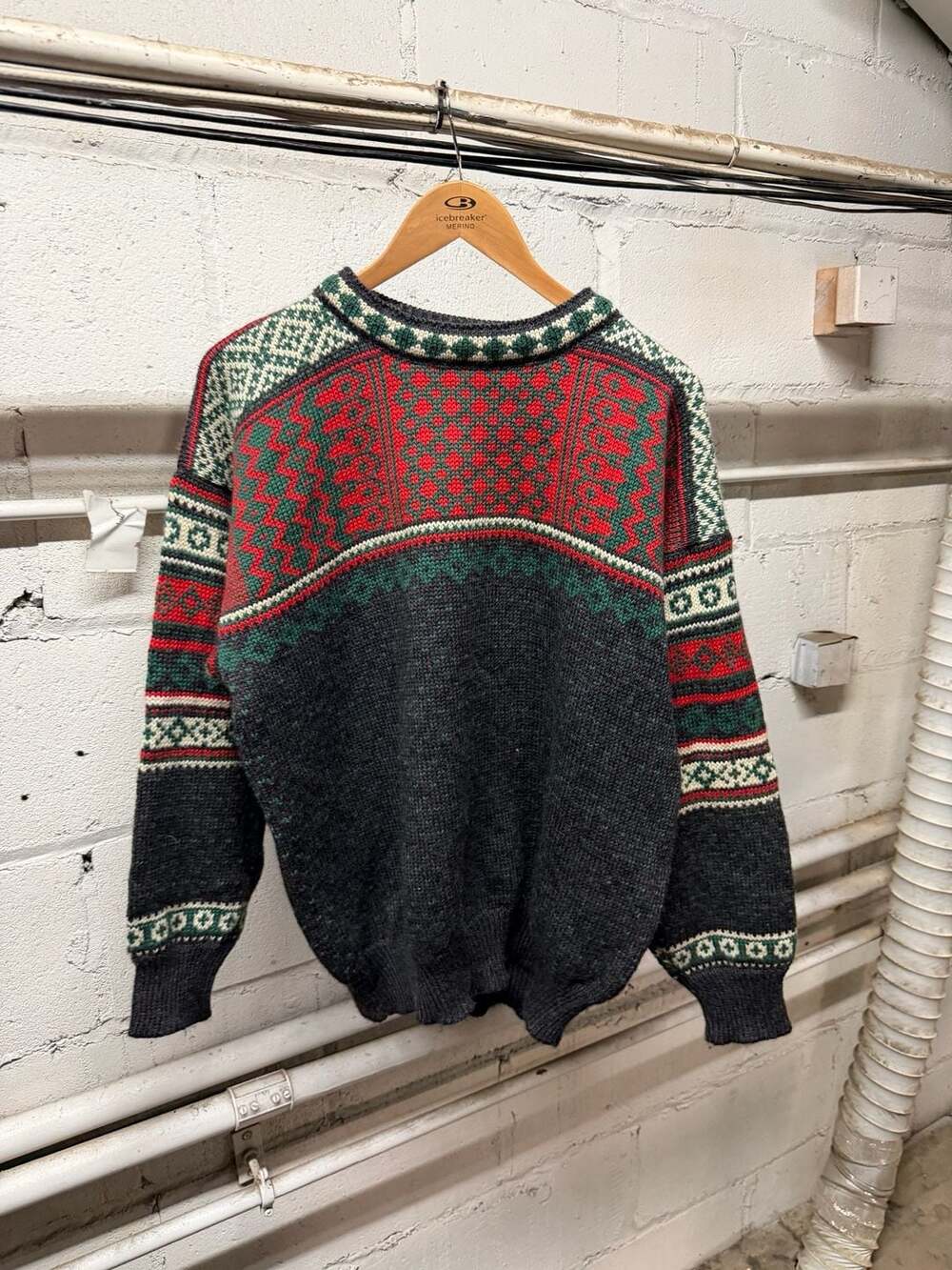 Dale of Norway Vintage Wool Nordic Ski Sweater Size M Red Green Black